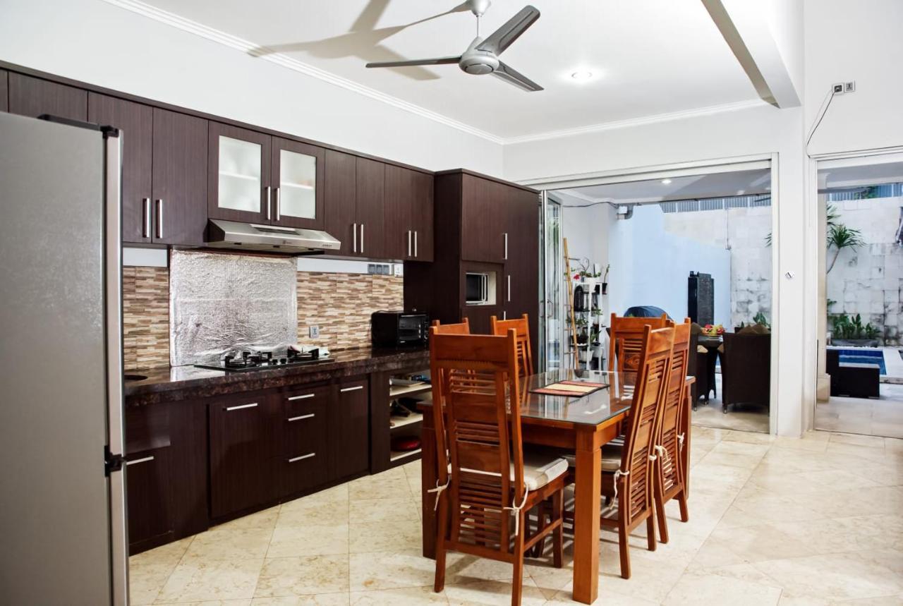 4 Bedroom Kuta Regency B10 *