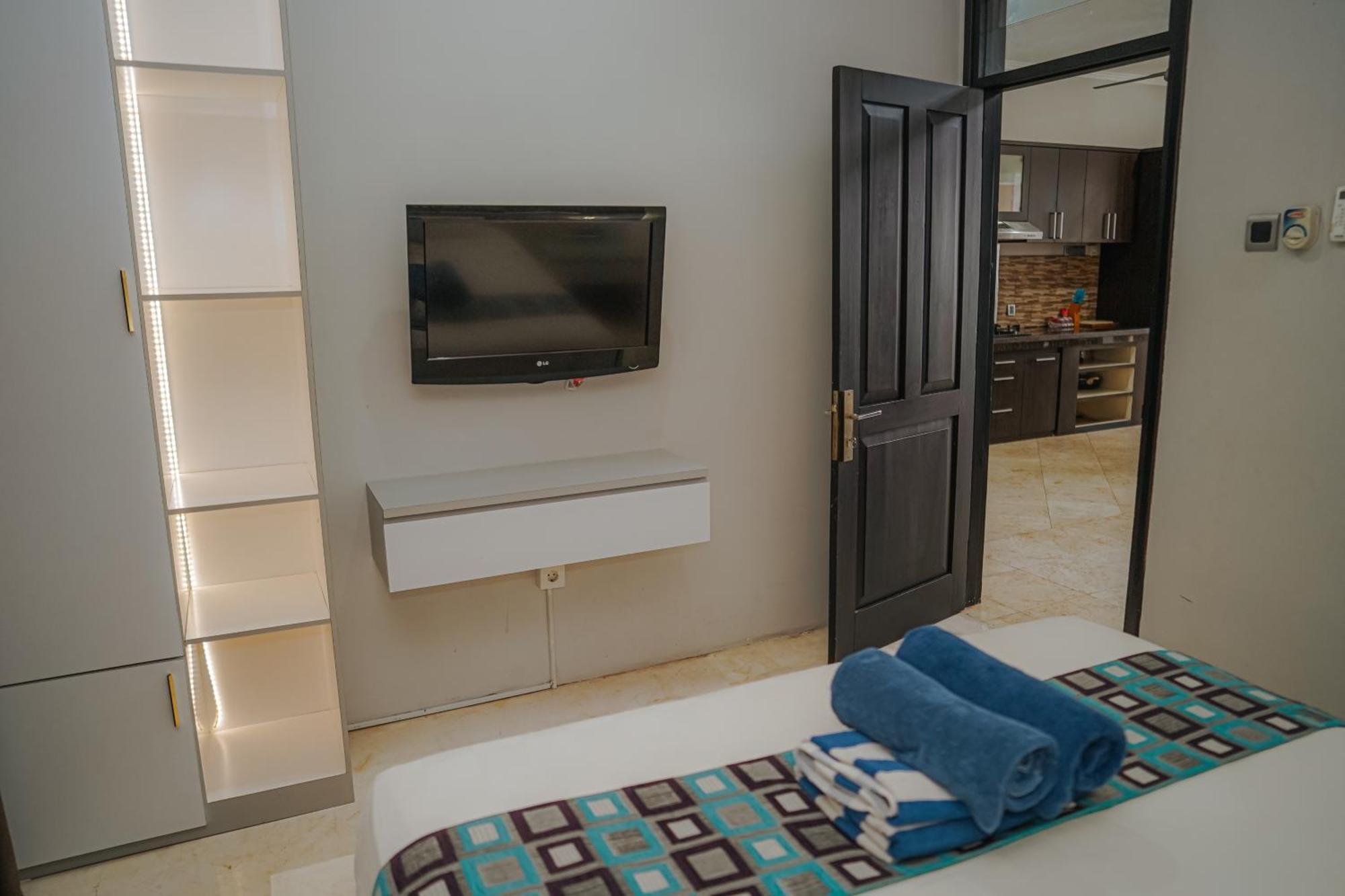 Villa 4 Bedroom Kuta Regency B10 Kuta (Bali)