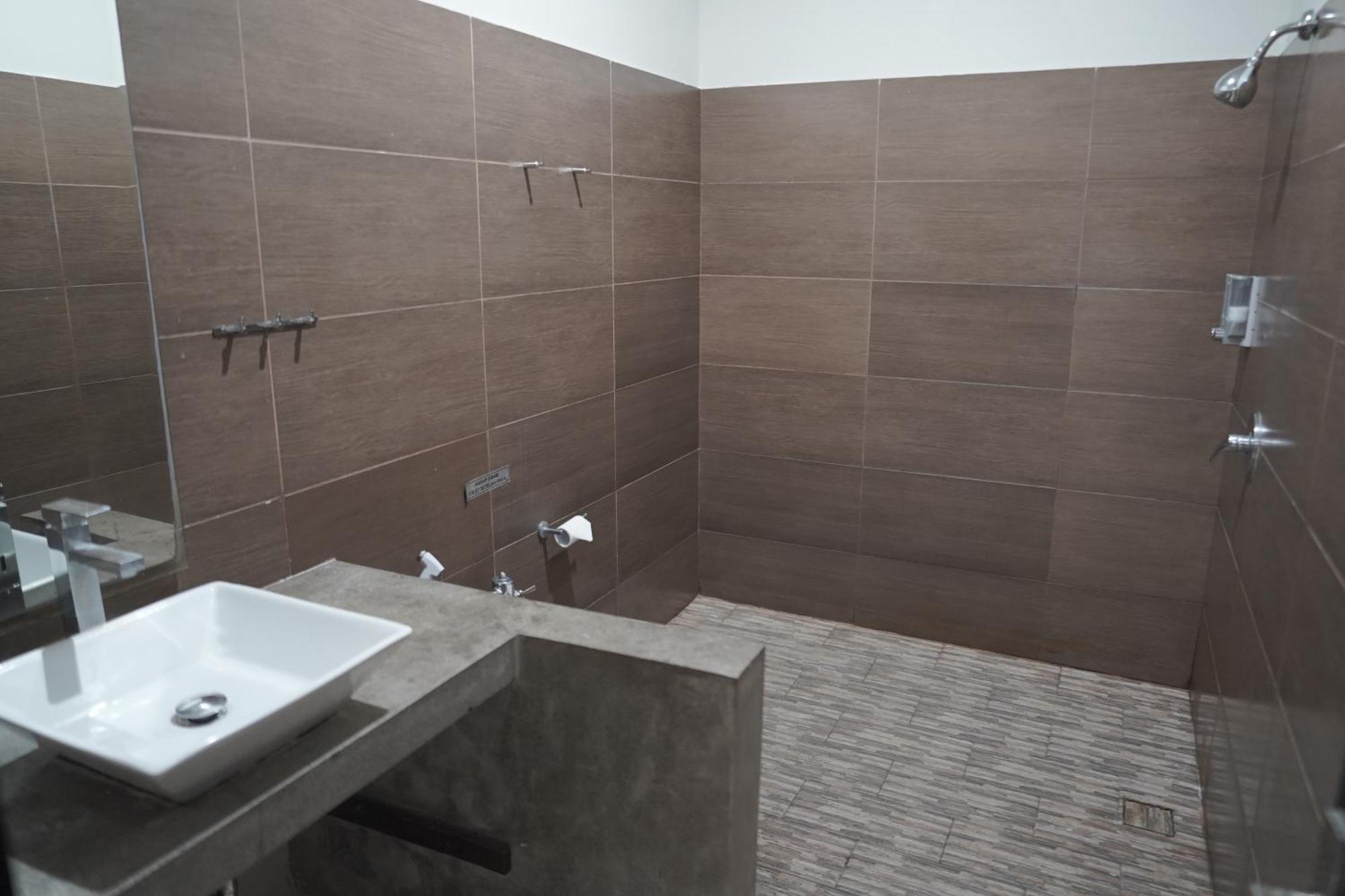 Villa 4 Bedroom Kuta Regency B10 Kuta (Bali)